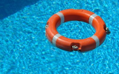 Peligros en la piscina: los accidentes más comunes que debes evitar