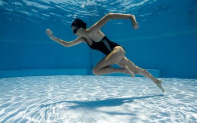 Entrenamiento en la piscina: ejercicios para mantenerse en forma